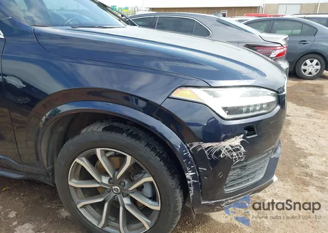 2017 Volvo Xc90 T6 Momentum z USA, uszkodzony, nr VIN YV4A22PK1H1142989